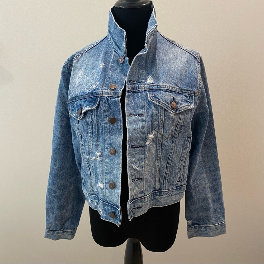 BDG Urban Outfitters vintage Distressed Blue Denim jean Jacket size Small